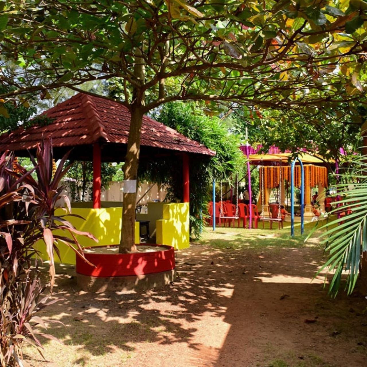 Hotel Happy Moments Bhubaneswar Esterno foto