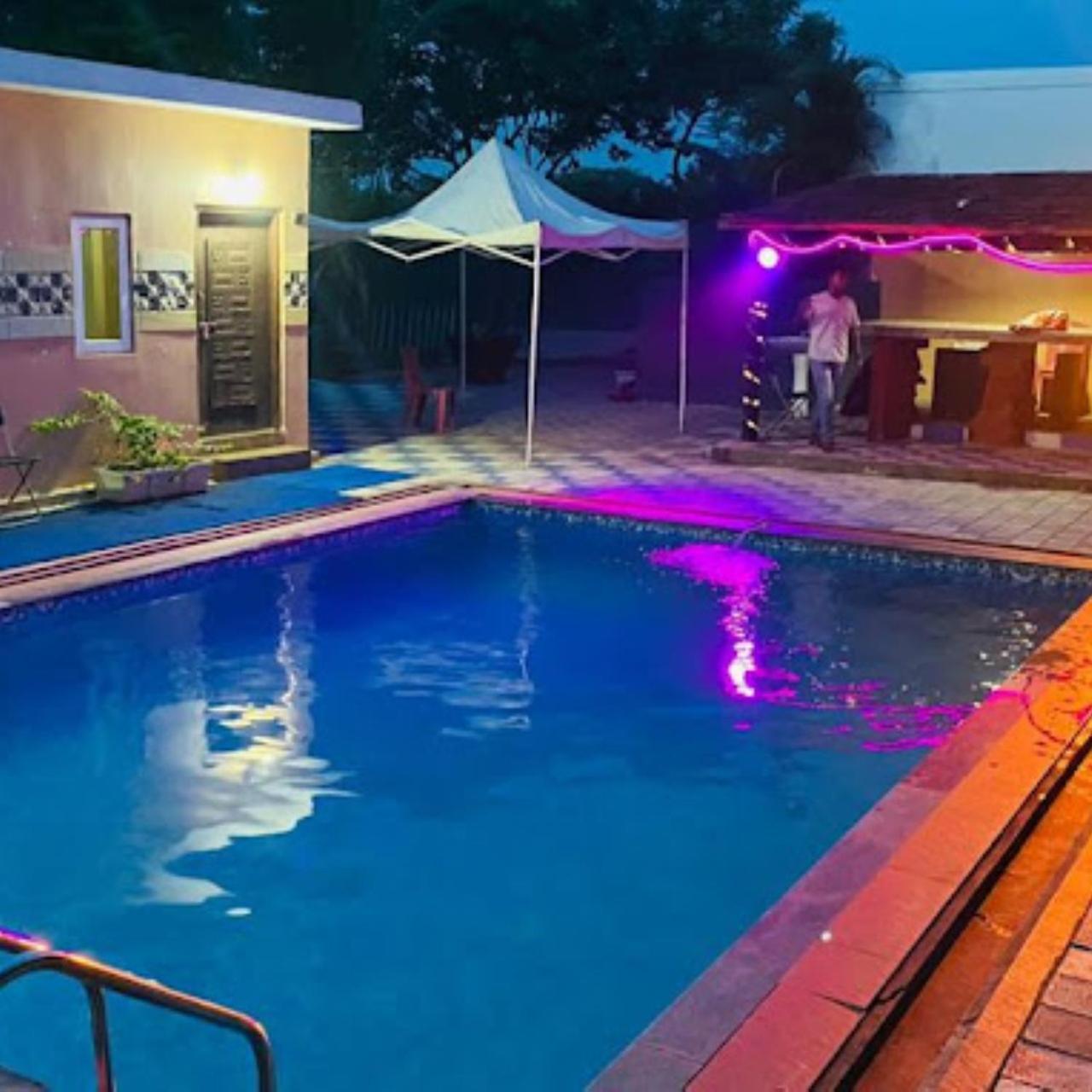 Hotel Happy Moments Bhubaneswar Esterno foto